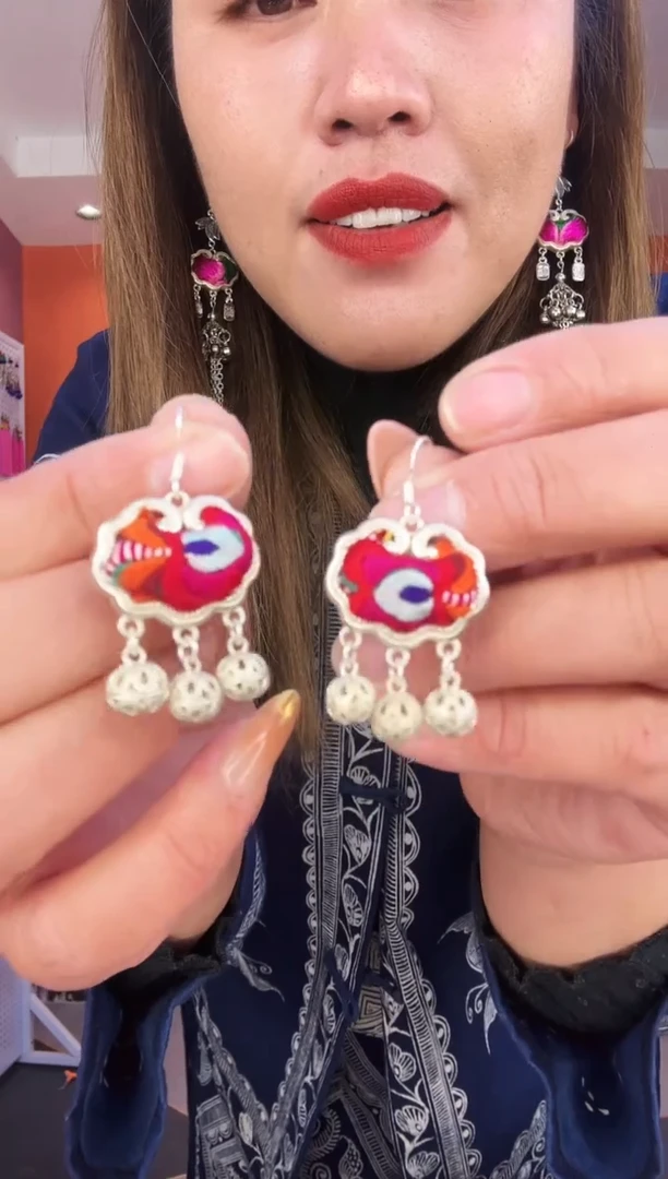 【闪购商品】织绣非遗手工刺绣耳环