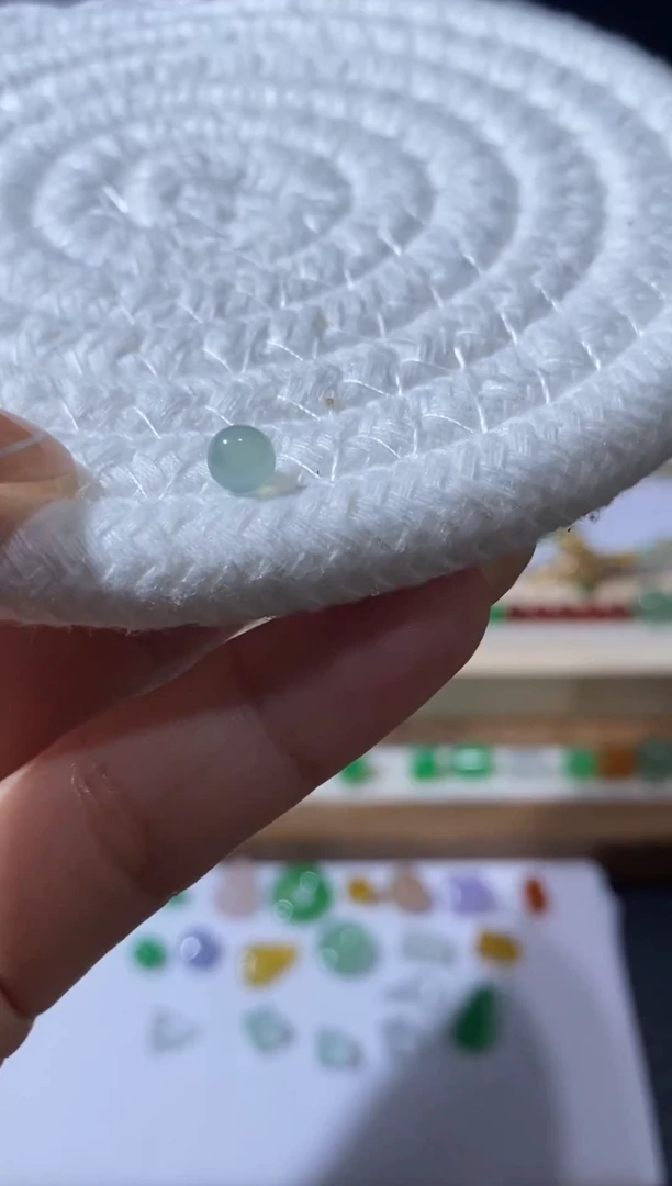 未镶嵌定制翡翠卡4.8珠珠   68+0