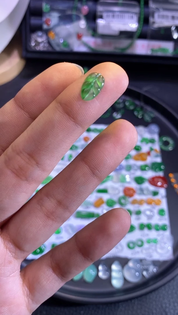 未镶嵌挂件翡翠叶