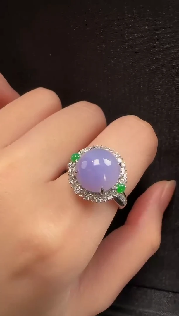 18K金镶嵌戒指翡翠108蛋面一只