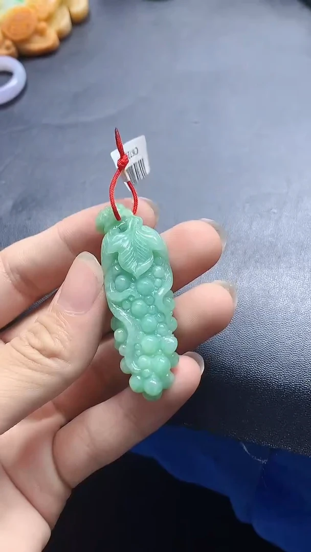 颈饰未镶嵌翡翠天然缅甸a货翡翠