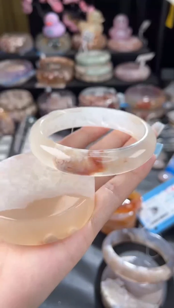 石英质玉手镯未镶嵌60