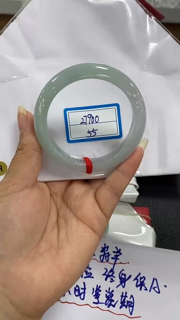 翡翠手镯未镶嵌33