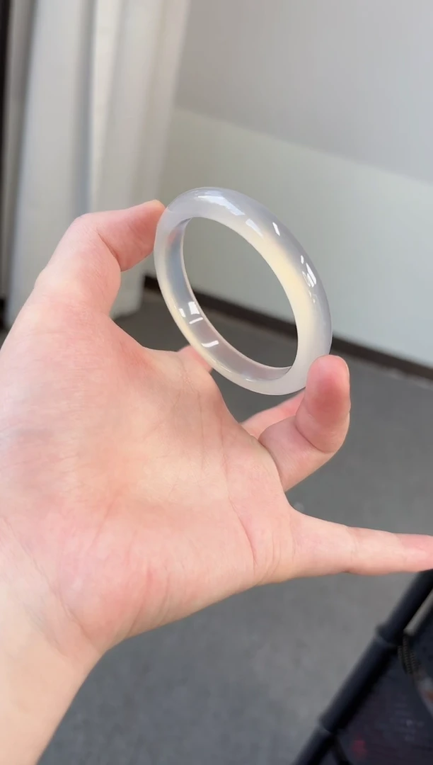 玛瑙/玉髓手镯未镶嵌59圈