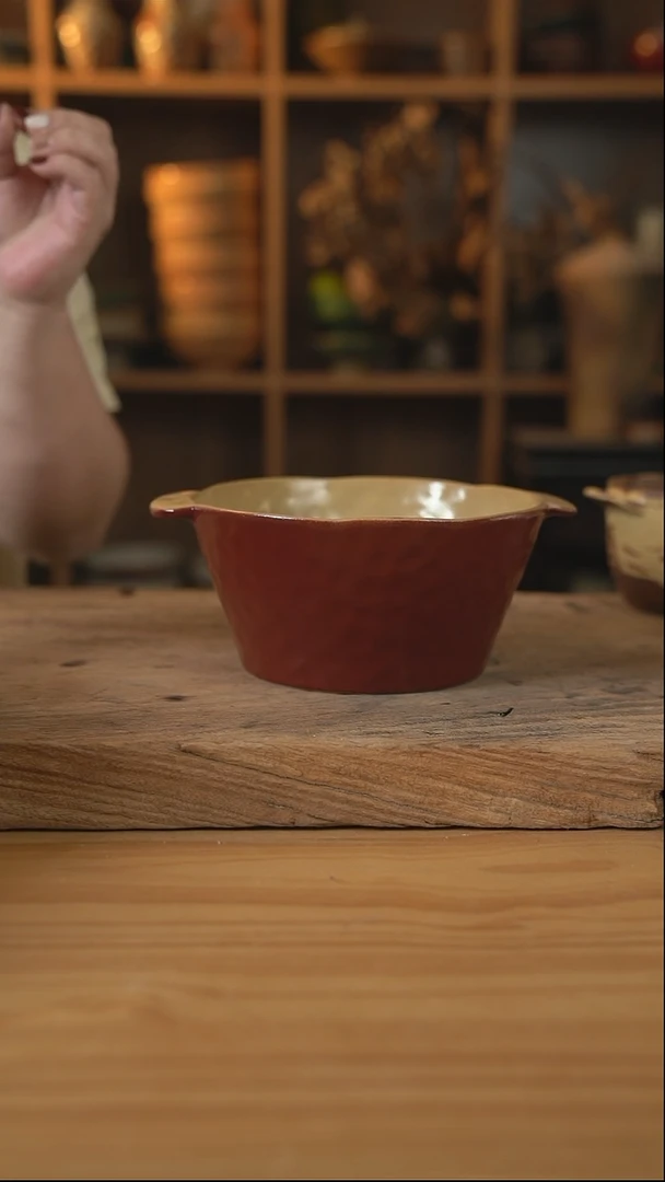复古红色系列的7英寸双耳垂纹汤碗