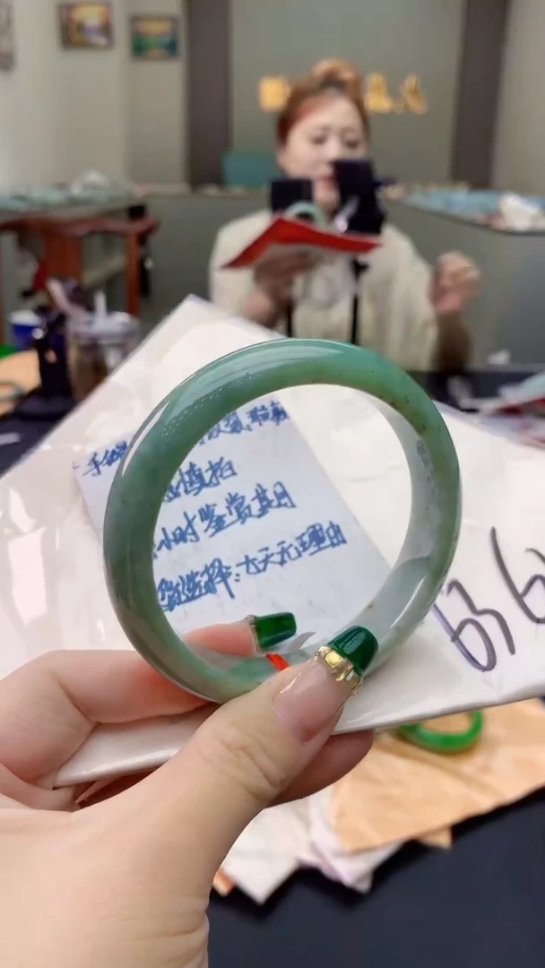 翡翠手镯未镶嵌0449399259