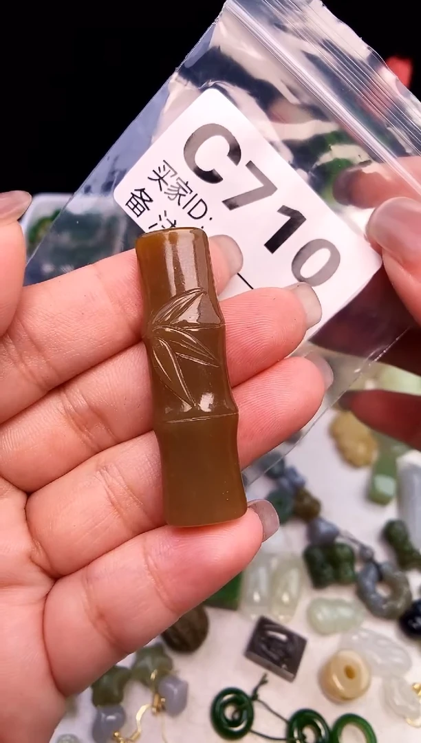 颈饰未镶嵌和田玉兰*1