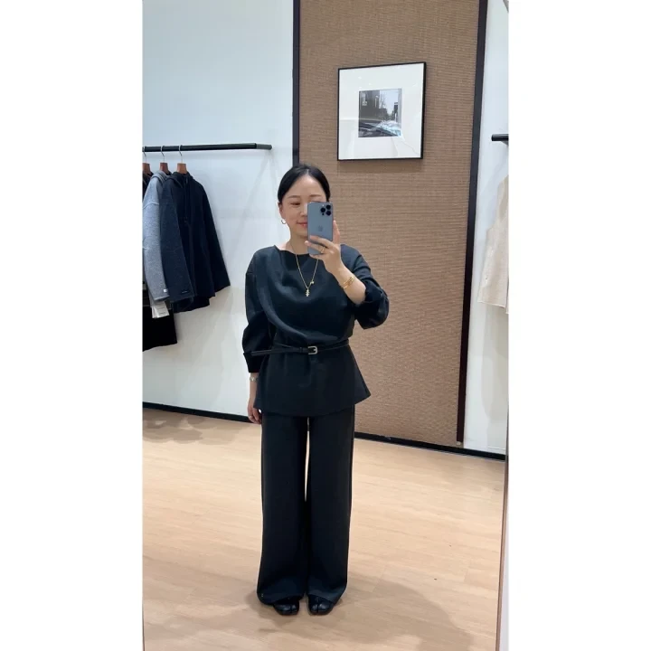 GZYB-TX-AR02 常规圆领长袖直筒常规款夏季衬衫上衣网红黑色百搭