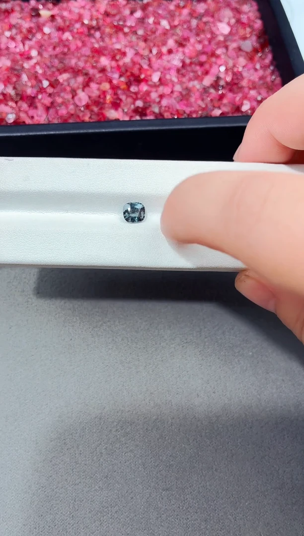 裸石未镶嵌尖晶石裸石 未镶嵌 尖晶石