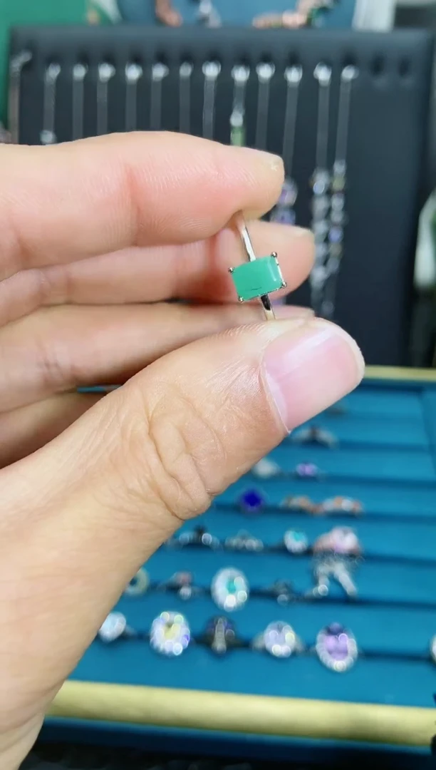 【闪购商品】祖母绿戒指银S925镶嵌11211