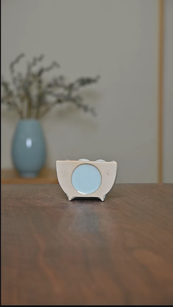 天青釉 小莲花碗 冰箱贴 微瑕 朱家款