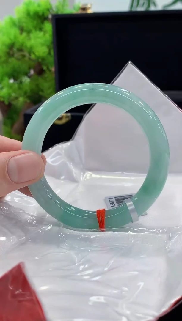 未镶嵌手镯翡翠翡翠手镯
