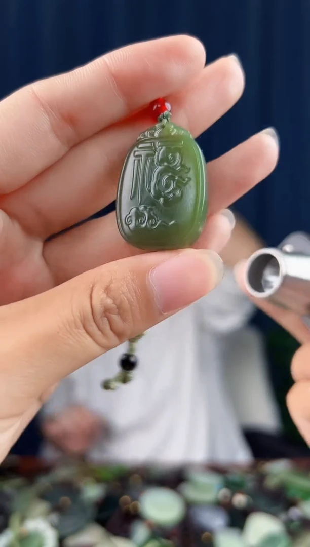 颈饰未镶嵌和田玉拍一发一，多样性发货