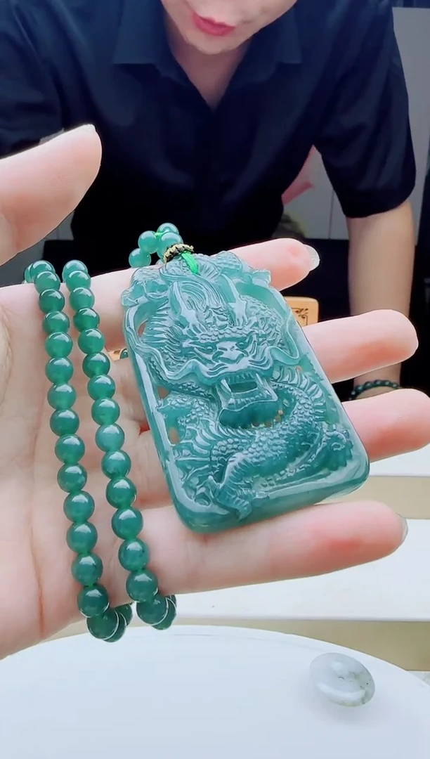 吊坠(赠链)未镶嵌翡翠多样性发其中一
