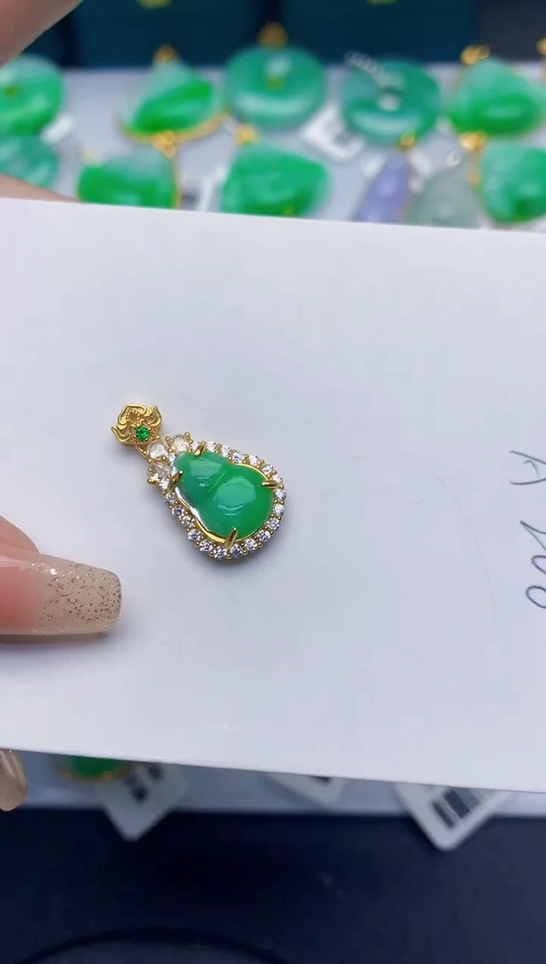 颈饰未镶嵌翡翠缅甸天然翡翠A货