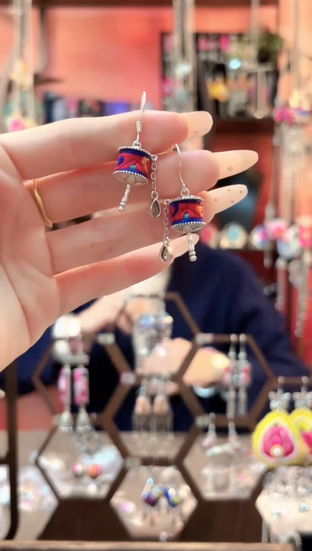 织绣云织谣民族风精美饰品  418