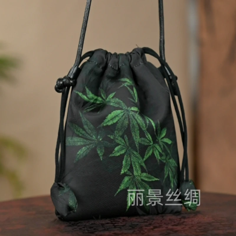 香云新款抽绳大手机包束口轻便国风时尚户外休闲女士便携肩包大号