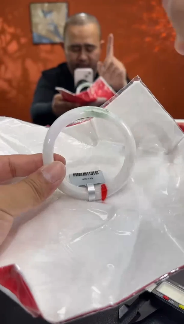 未镶嵌手镯翡翠57