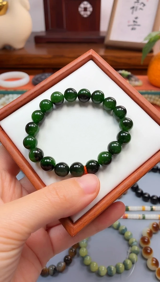 未镶嵌手串和田玉碧玉红皮料单圈