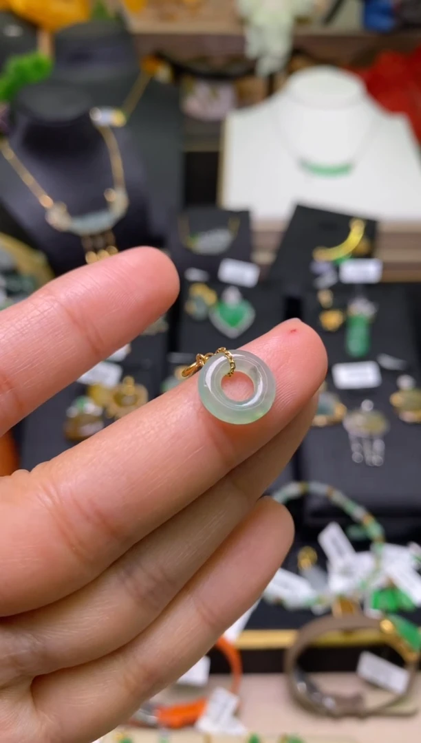 【闪购商品】翡翠颈饰18K金镶嵌净货17986