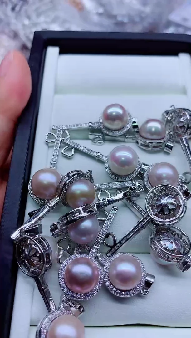 淡水珍珠合金吊坠(不含链)多样性发其一，非无暇