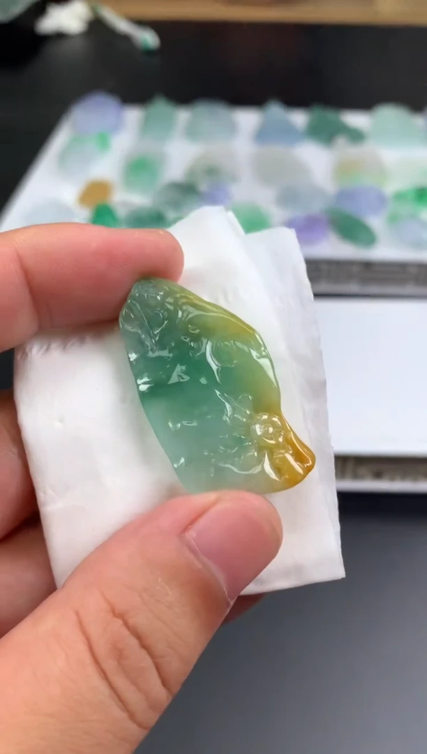 【闪购商品】定制翡翠未镶嵌翡翠