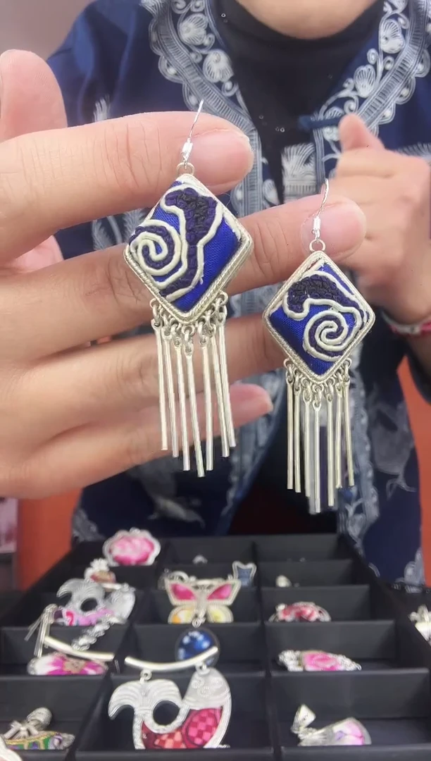 【闪购商品】织绣非遗手工刺绣耳环