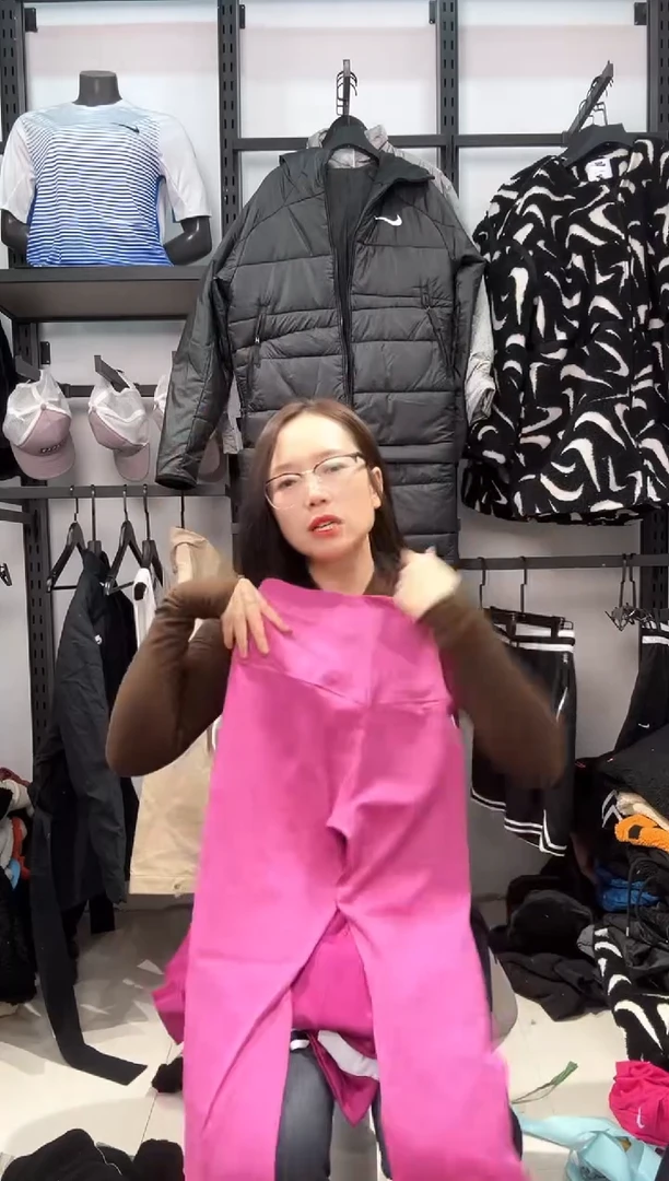 2379编码  瑕疵直播间过款为准 尺码3