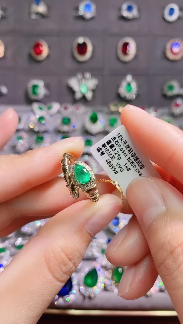 【闪购商品】祖母绿18K金戒指18K金镶嵌1