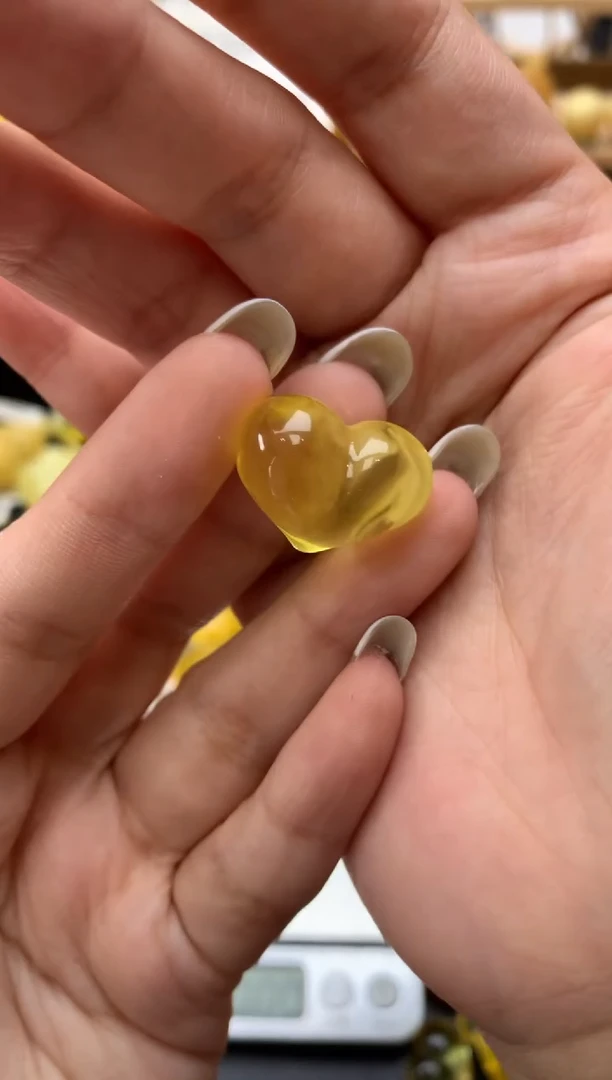琥珀未镶嵌珠宝奇石063琥珀蜜蜡微瑕
