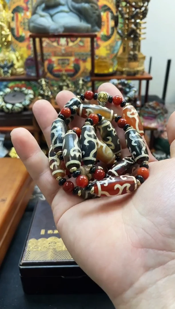 未镶嵌莲花项链颜色图案图案颜色多样性发一条玛瑙/玉髓项链
