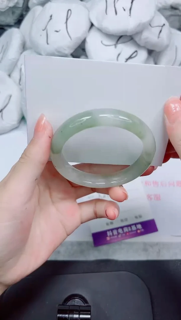 石英质玉手镯未镶嵌178-52.6