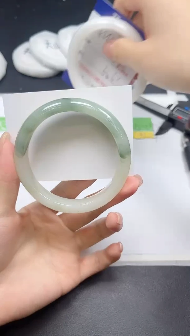 未镶嵌手镯石英质玉024-5960