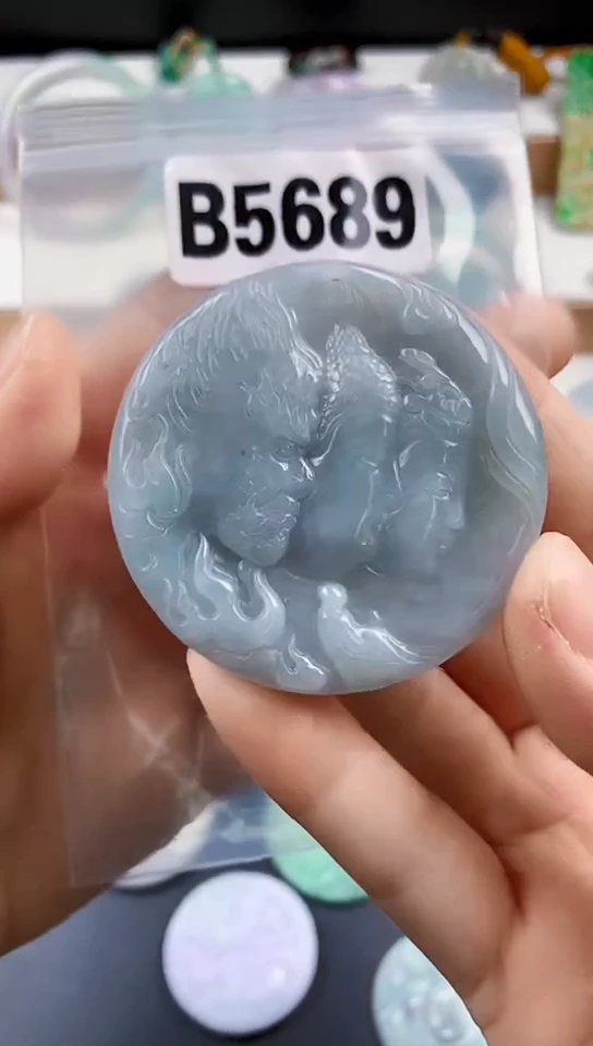 颈饰未镶嵌翡翠天然翡翠吊坠挂件