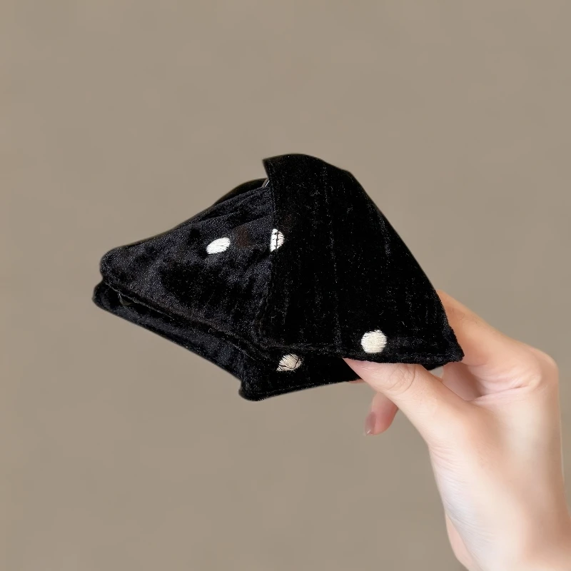 丝绒布艺贝壳发夹女2025新款高端波点抓夹法式高级感后脑勺盘发夹