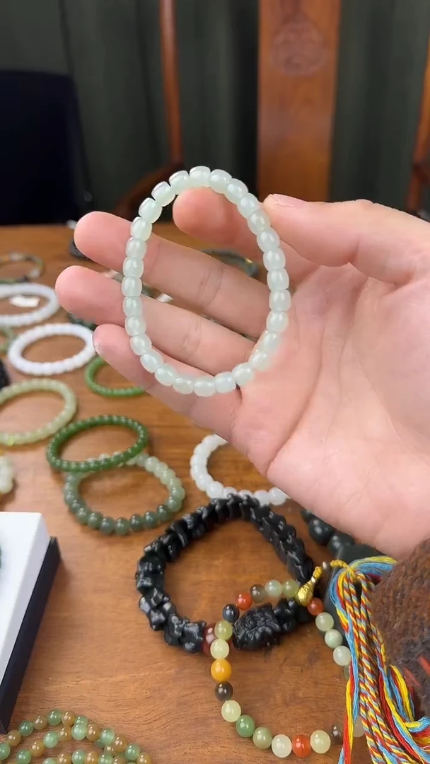 未镶嵌手串和田玉4