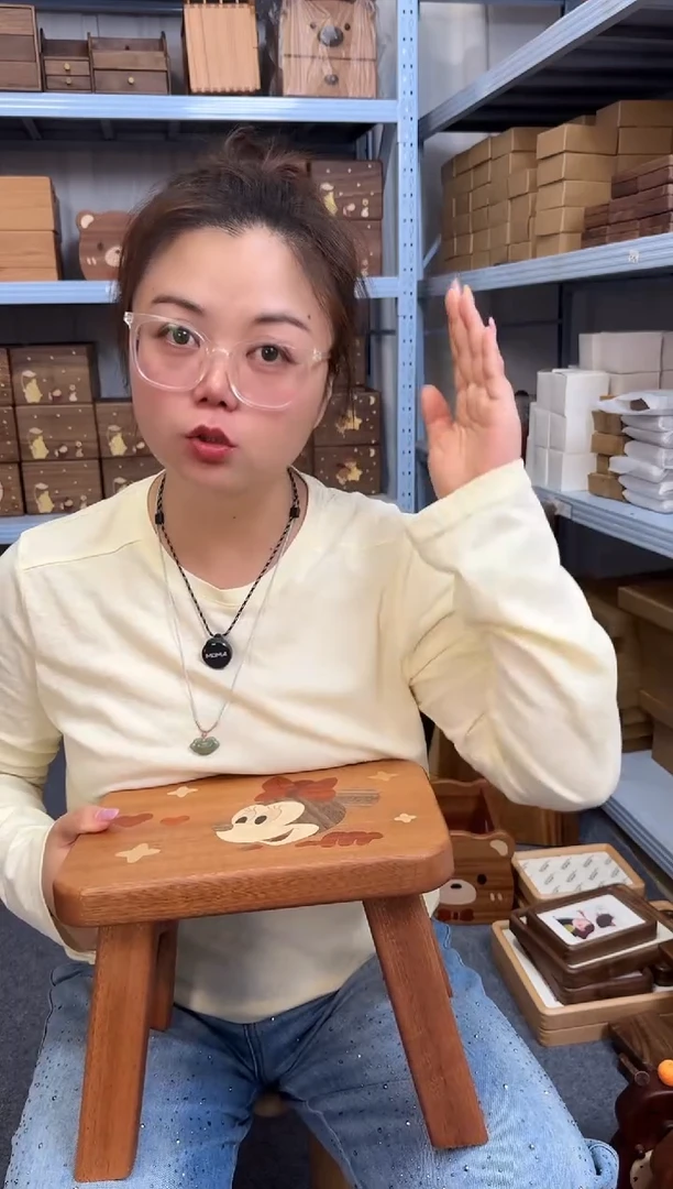 乌檀木实木米奇镶嵌居家板凳