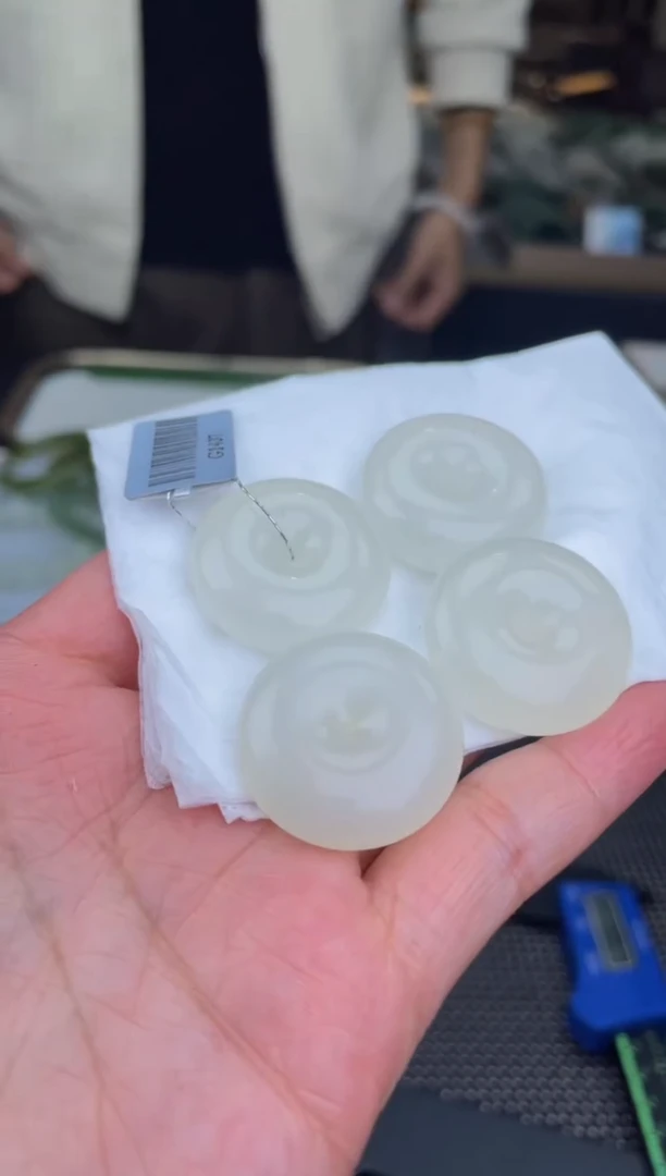 【闪购商品】定制和田玉天然和田玉多样性发其一