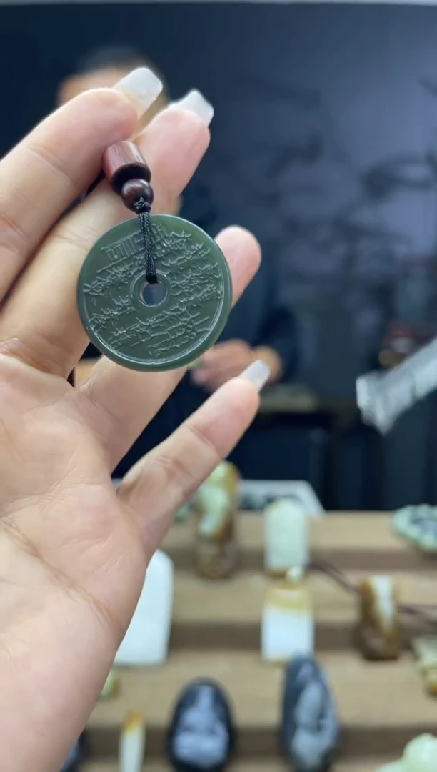 颈饰未镶嵌和田玉1