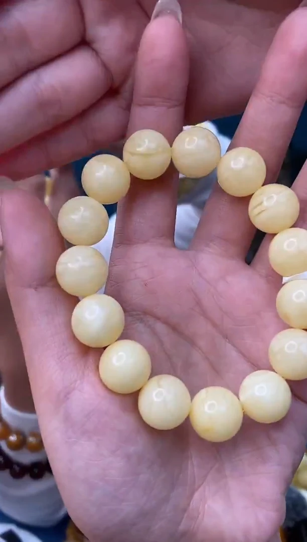 裸石琥珀未镶嵌1/3多样性发其一39