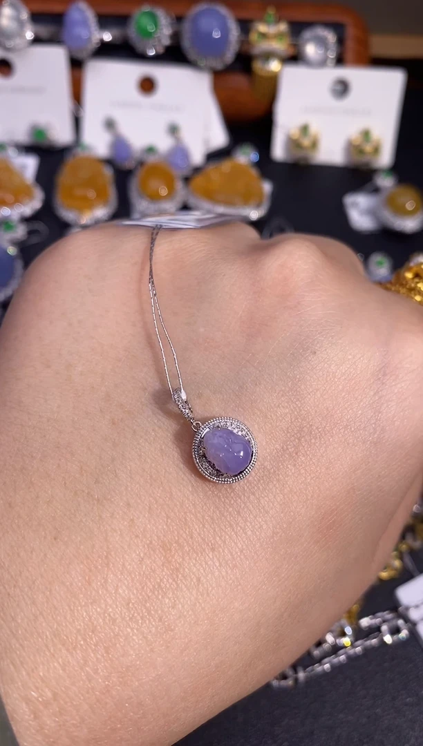 【闪购商品】翡翠颈饰18K金镶嵌万能扣吊坠