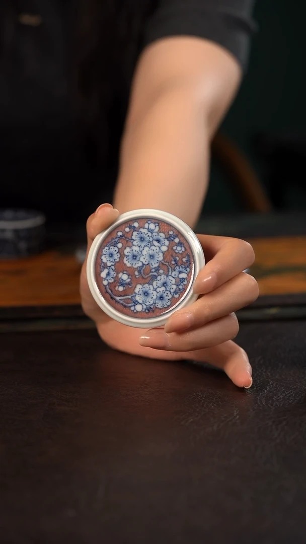 研山琢器红地冰梅小杯垫