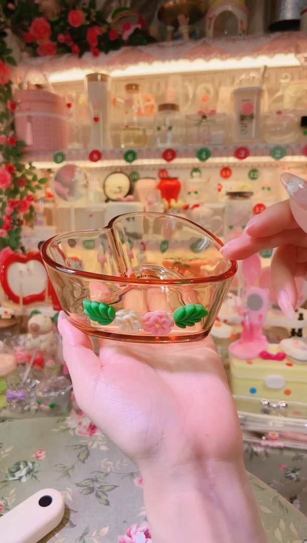 摆件开播福利数量不多，快抢！小花仙爱心玻璃碗