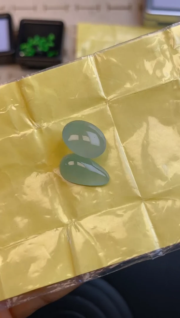 定制翡翠未镶嵌天然翡翠蛋面72
