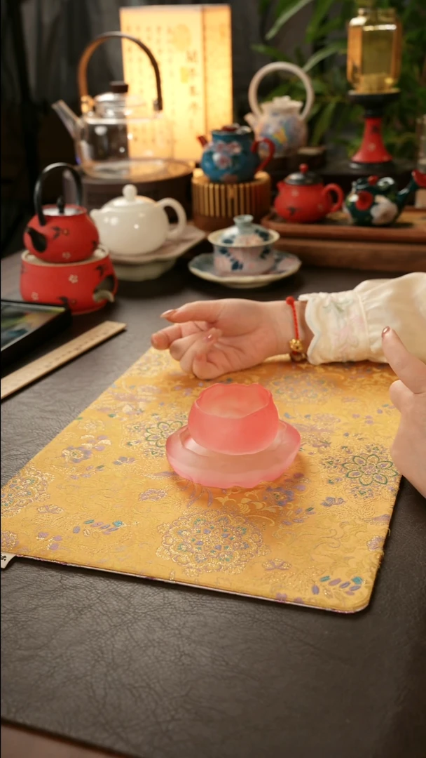 青云茶斋粉色玻璃杯+杯垫