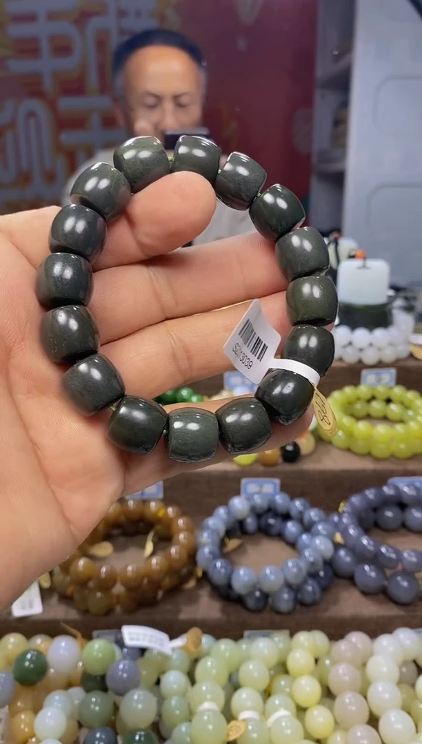 未镶嵌手链和田玉1