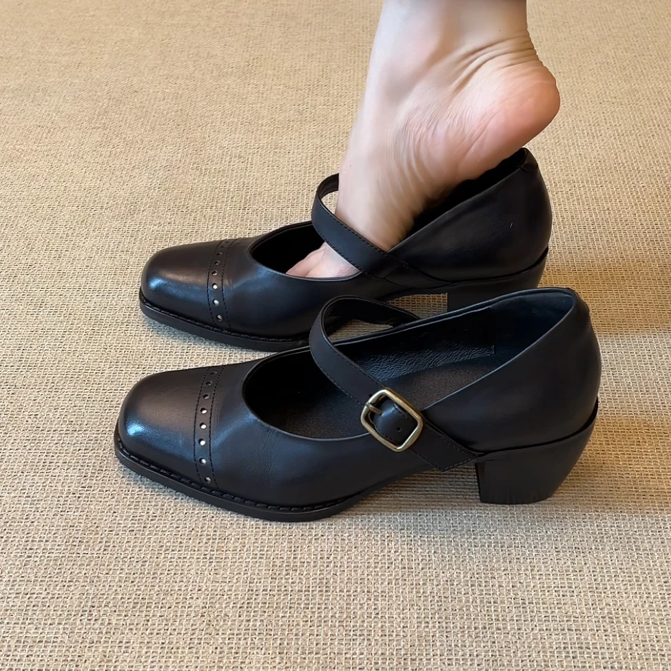 RubyL/4.5cm简约复古风百搭一字扣带方头浅口粗跟玛丽珍单鞋女款