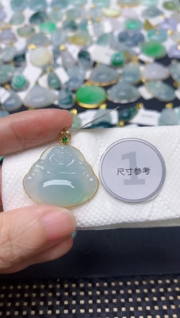 颈饰18K金镶嵌翡翠天然缅甸A货翡翠