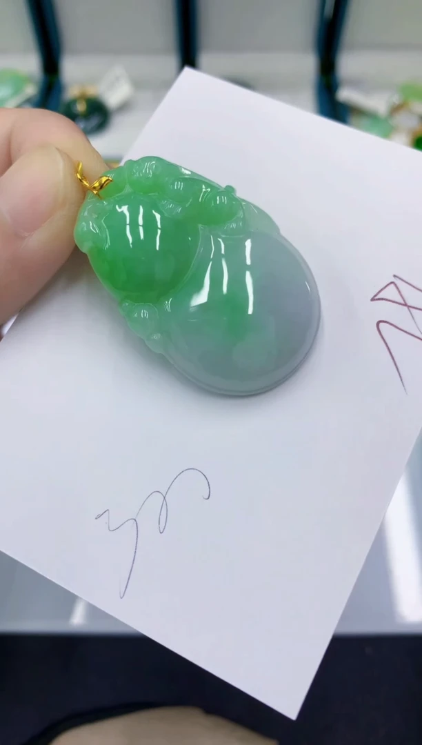 颈饰18K金镶嵌翡翠翡翠