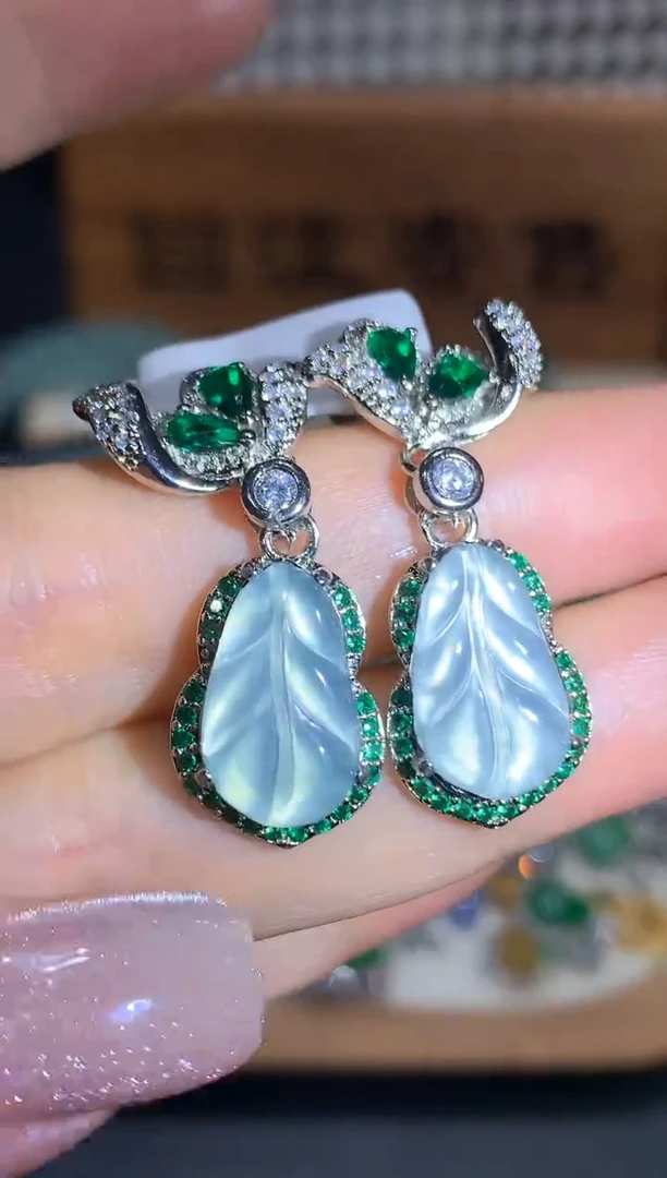 【闪购商品】翡翠耳饰未镶嵌团购